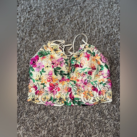 Victoria’s Secret PINK! Gorgeous Floral Lace Bralette Size Small - Picture 1 of 9